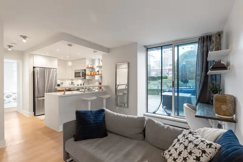 308 1008 CAMBIE STREET - photo 1 of 30