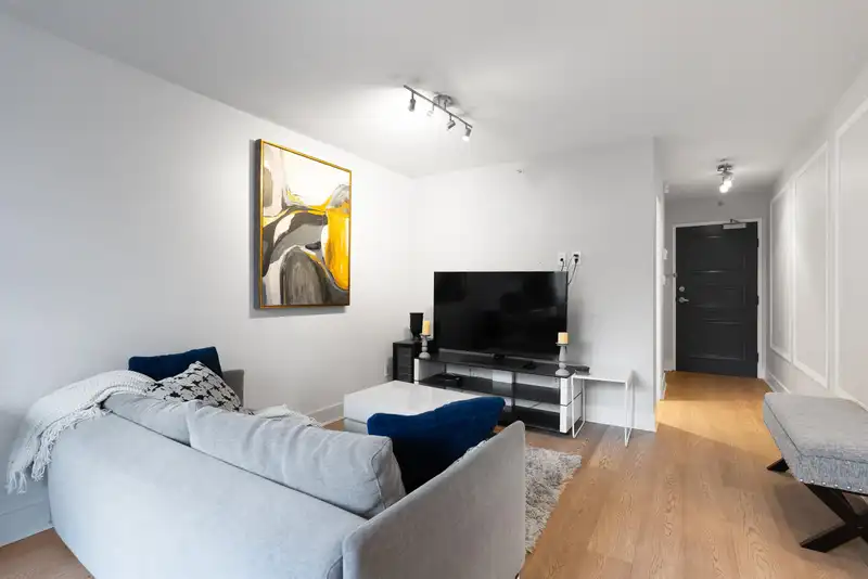 308 1008 CAMBIE STREET - photo 2 of 30