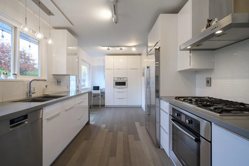 4434 52A STREET - photo 3 of 25