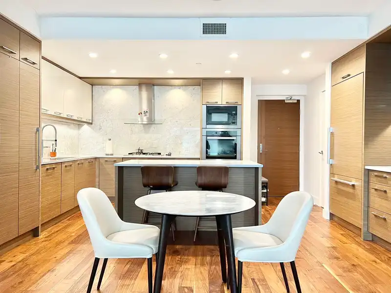 1003 4360 BERESFORD STREET - photo 1 of 12