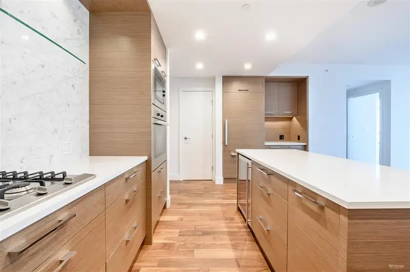 1003 4360 BERESFORD STREET - photo 4 of 12