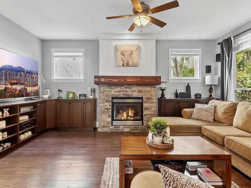23462 133 AVENUE - photo 4 of 40
