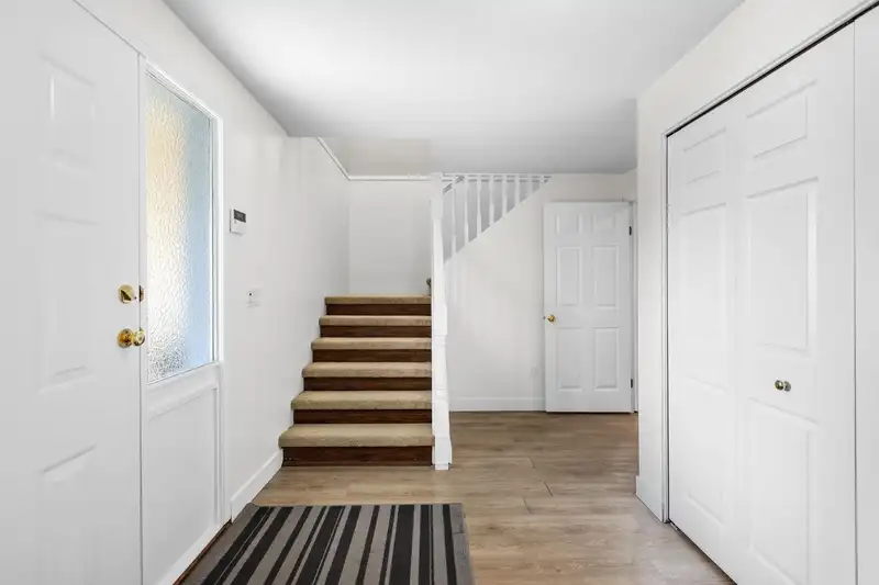 1145 FRASERVIEW STREET - photo 2 of 40