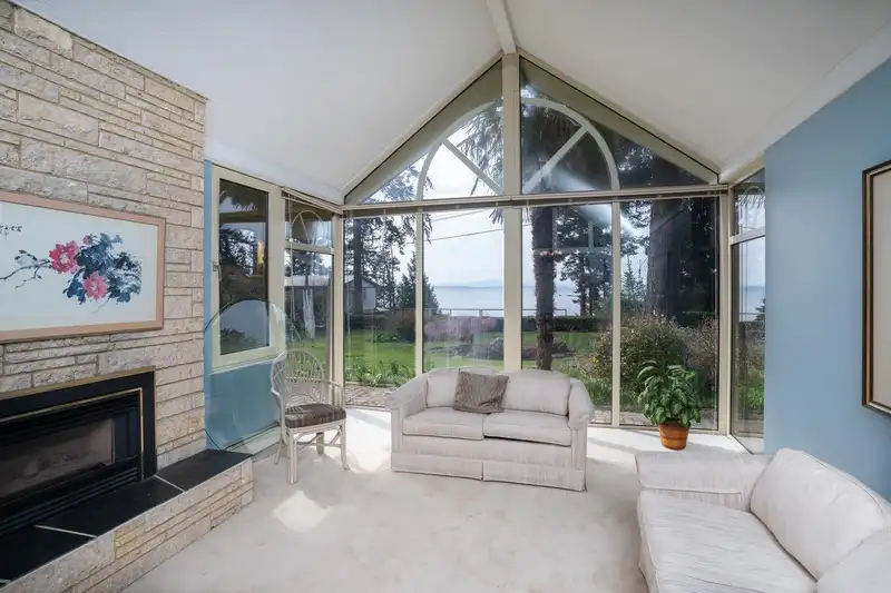 51 ENGLISH BLUFF ROAD - photo 4 of 30