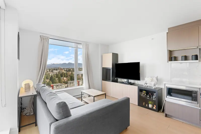 3209 13750 100 AVENUE - photo 2 of 25