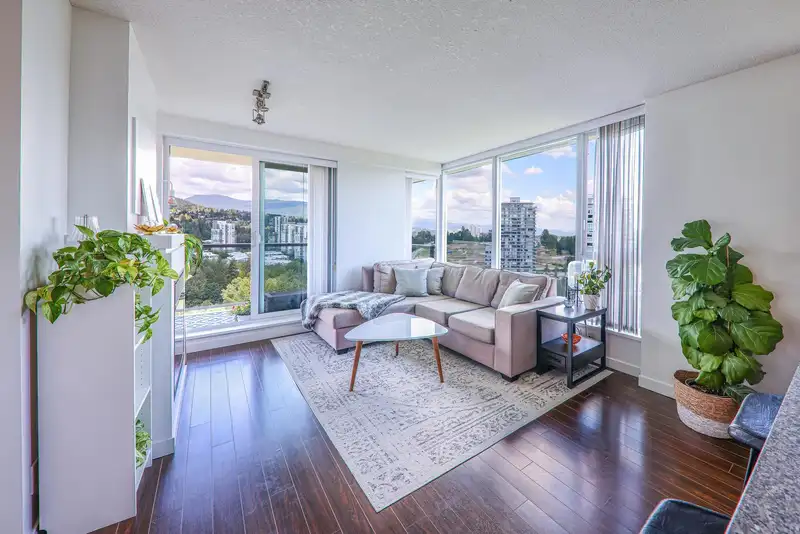 2608 660 NOOTKA WAY - photo 4 of 23