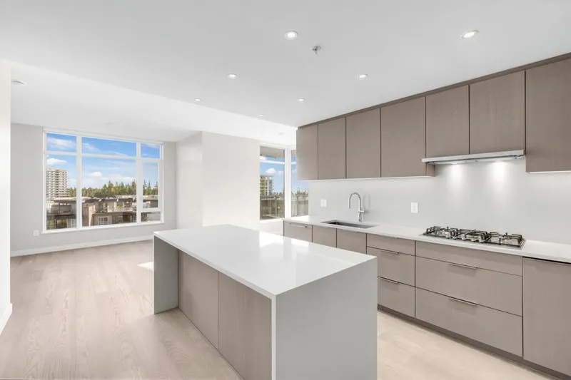 802 6138 BIRNEY AVENUE - photo 3 of 25