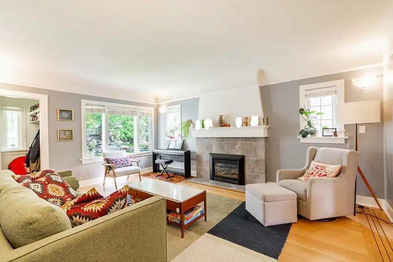 242 W 21ST AVENUE - photo 3 of 30