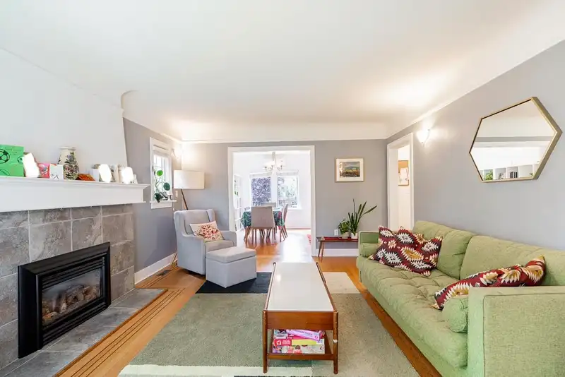 242 W 21ST AVENUE - photo 4 of 30