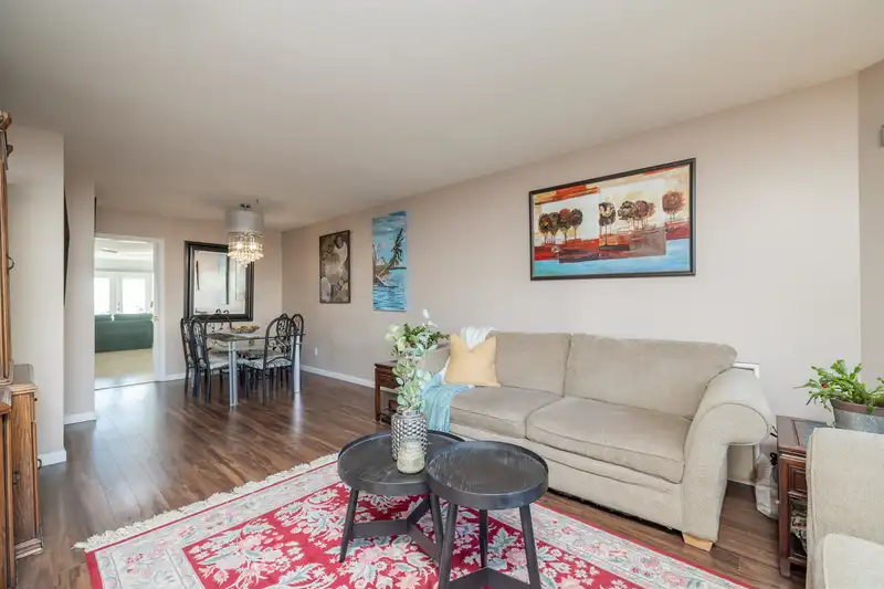 1038 WALLS AVENUE - photo 3 of 30