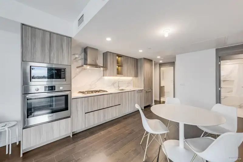 709 4880 LOUGHEED HIGHWAY - photo 4 of 39