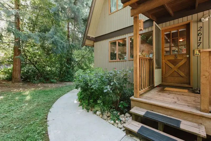2617 SUNSHINE COAST HIGHWAY - photo 3 of 31