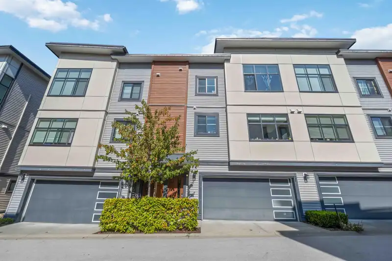 23 20849 78B AVENUE - photo 1 of 35