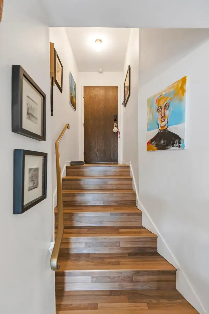 207 2080 MAPLE STREET - photo 2 of 22