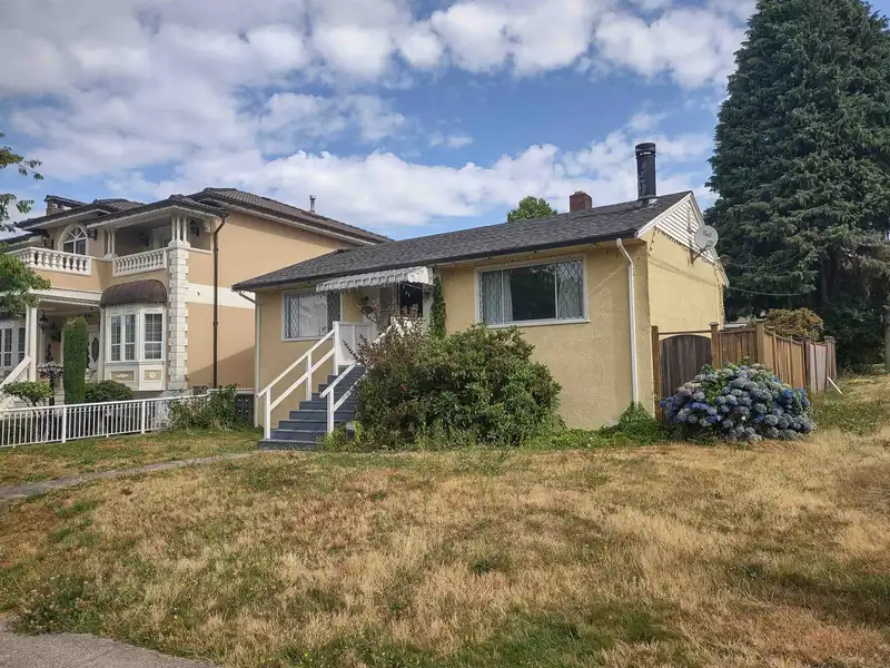 4195 WILLIAM STREET - photo 2 of 9