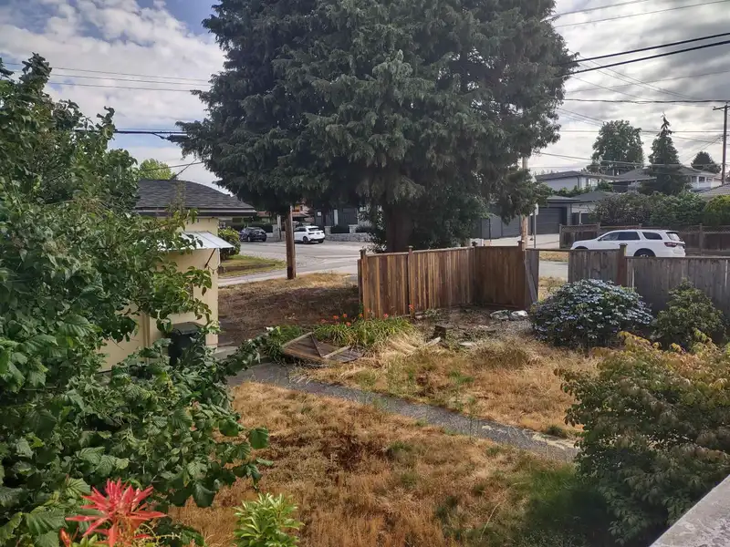 4195 WILLIAM STREET - photo 4 of 9
