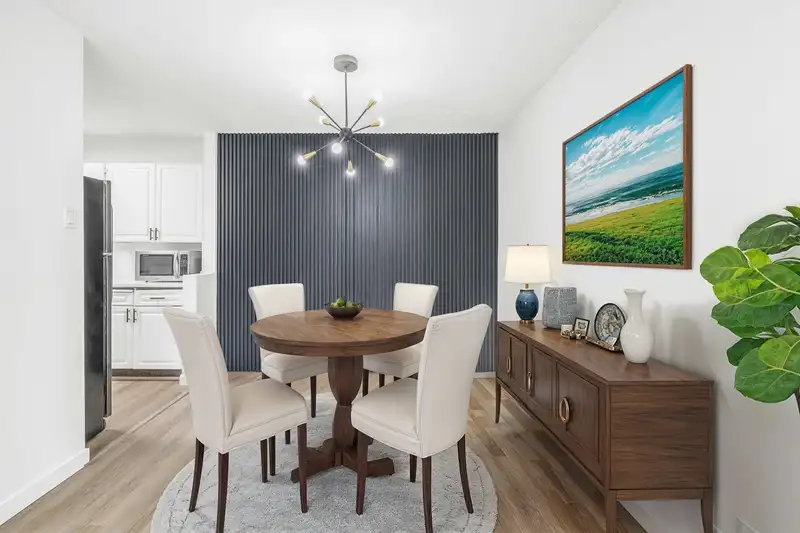 124 8411 ACKROYD ROAD - photo 3 of 30