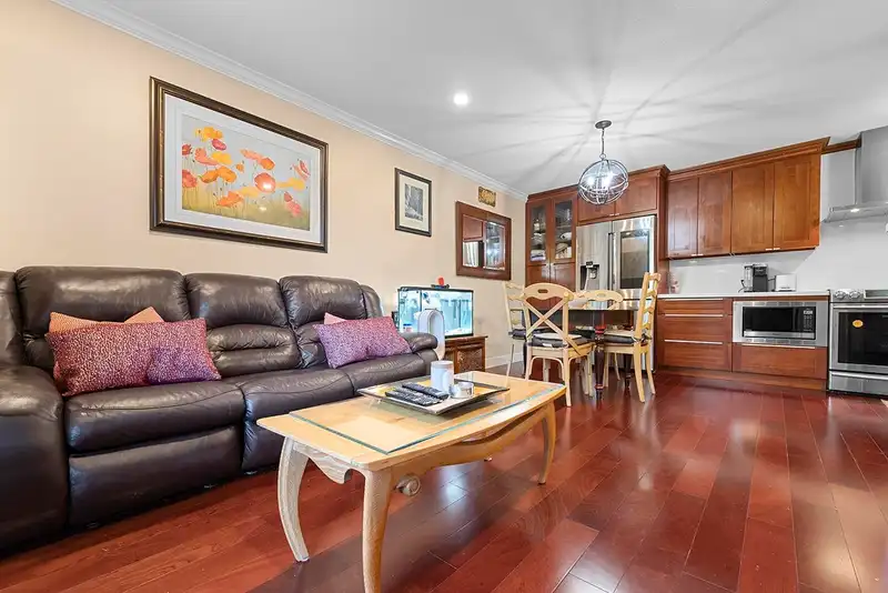 102 458 E 43RD AVENUE - photo 3 of 23