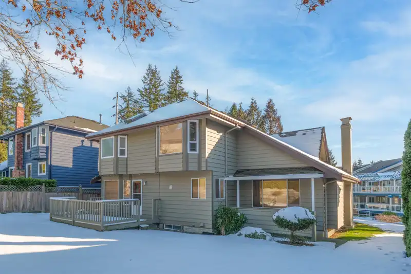 2492 BENDALE ROAD - photo 2 of 22