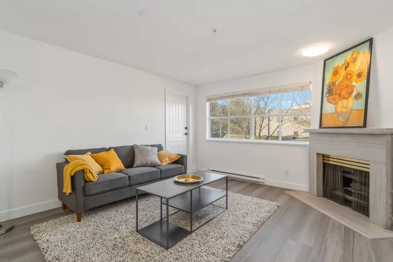 309 2928 COMMERCIAL DRIVE - photo 4 of 25