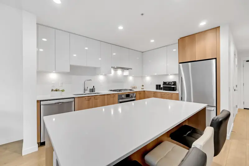 303 715 W 15 STREET - photo 1 of 14