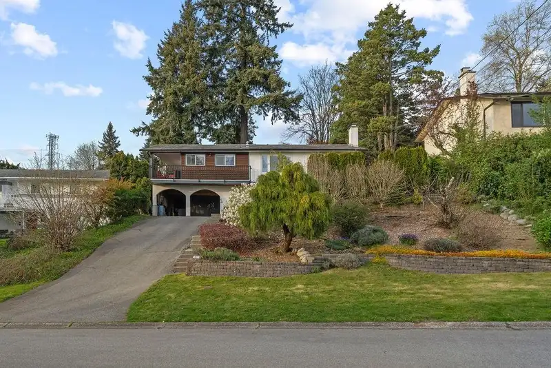 10671 WESTSIDE DRIVE - photo 3 of 39
