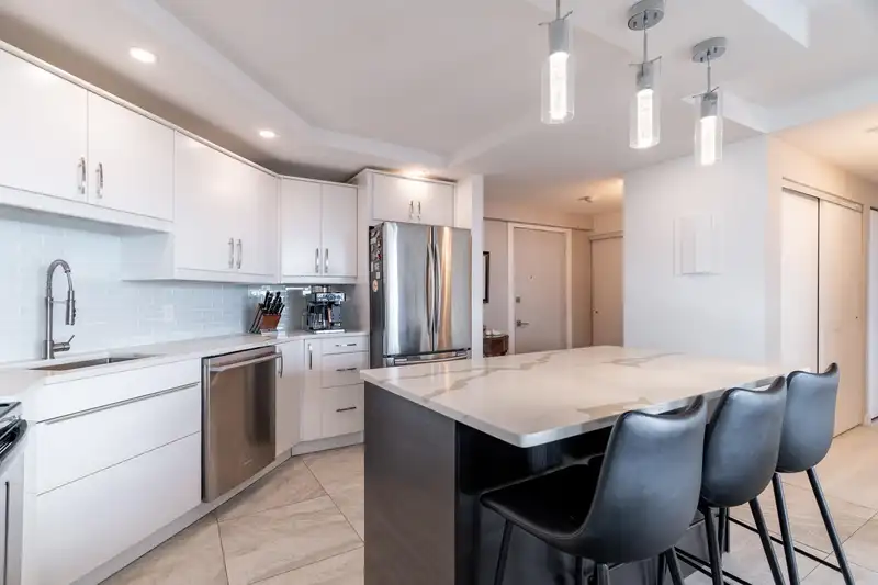 405 1480 FOSTER STREET - photo 4 of 18