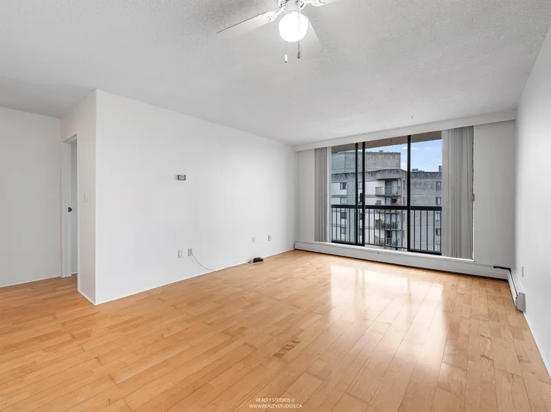 1605 145 ST. GEORGES AVENUE - photo 2 of 25