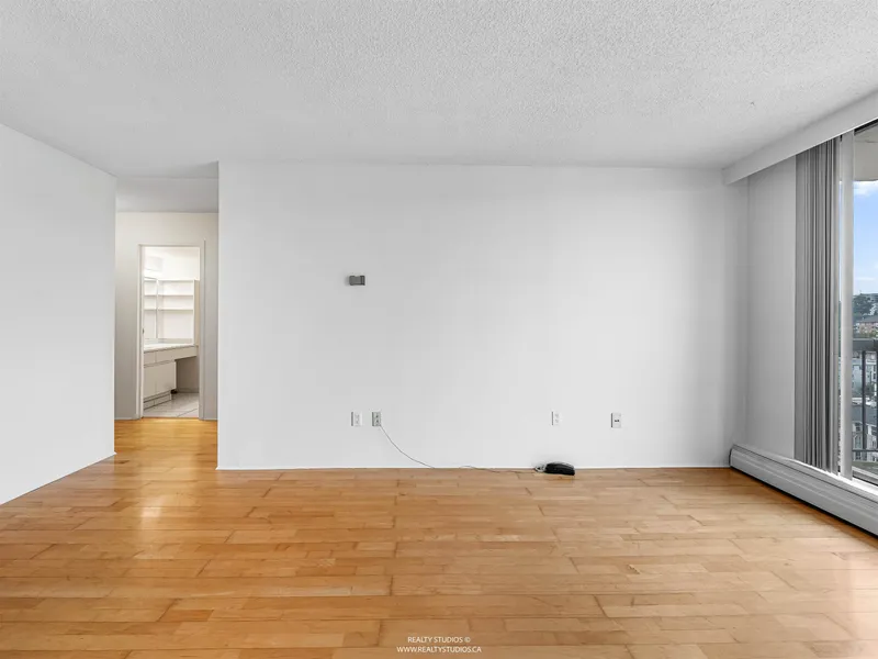 1605 145 ST. GEORGES AVENUE - photo 3 of 25