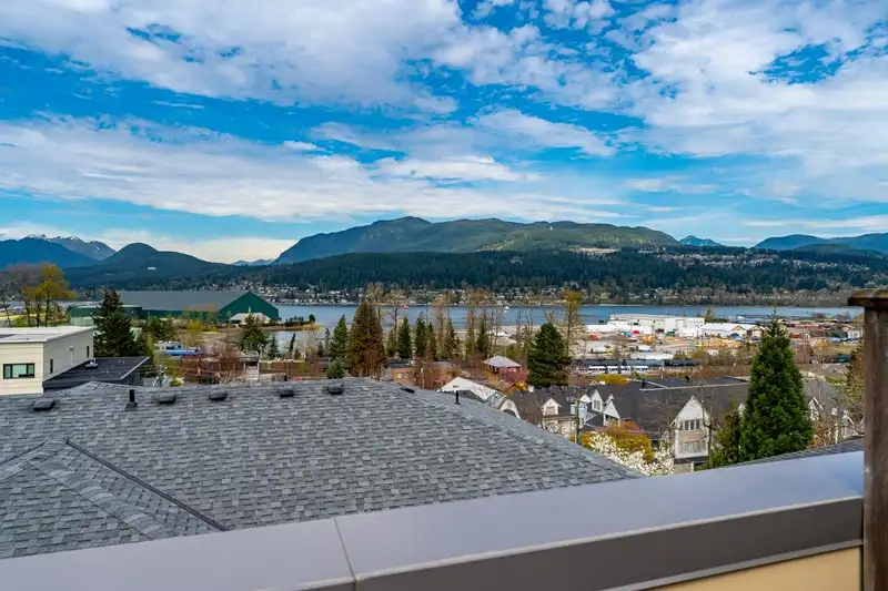 2316 ST. ANDREWS STREET - photo 2 of 40