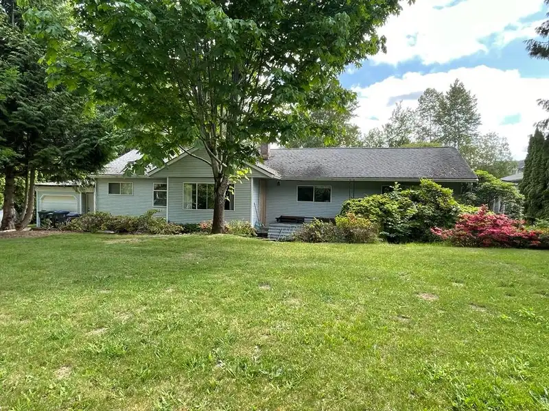7468 194 STREET - photo 2 of 13