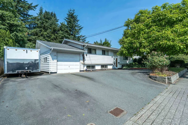 2141 WARE STREET - photo 2 of 25