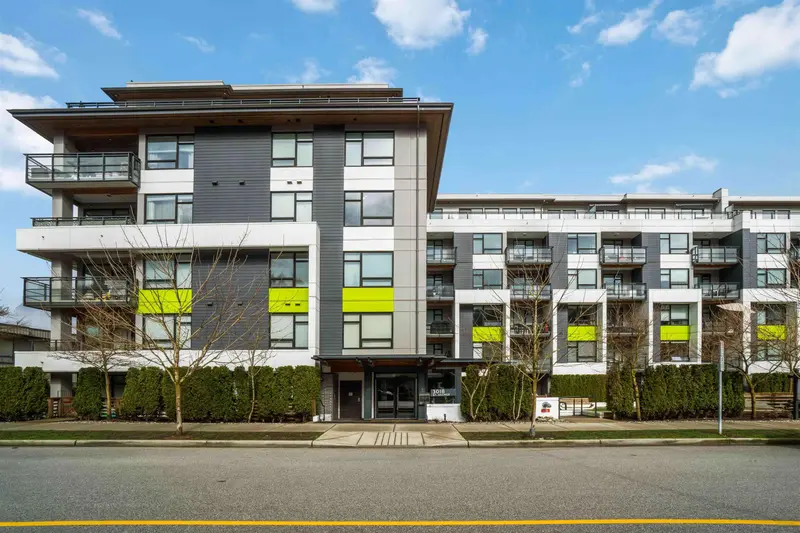 505 3018 ST GEORGE STREET - photo 3 of 25