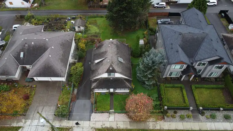 1020 DELESTRE AVENUE - photo 2 of 5