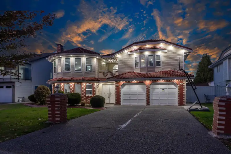 12451 90A AVENUE - photo 1 of 25