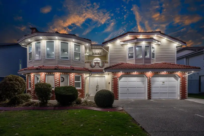 12451 90A AVENUE - photo 2 of 25