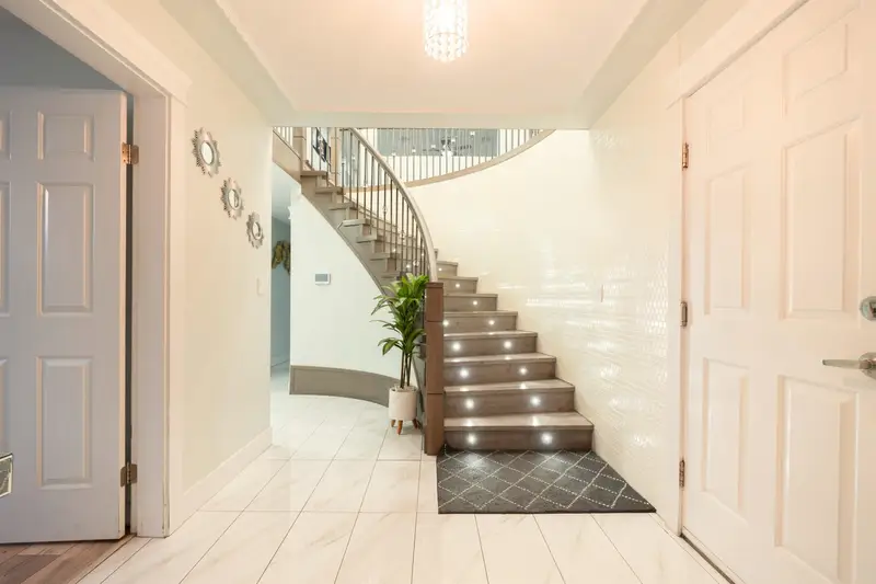 12451 90A AVENUE - photo 3 of 25