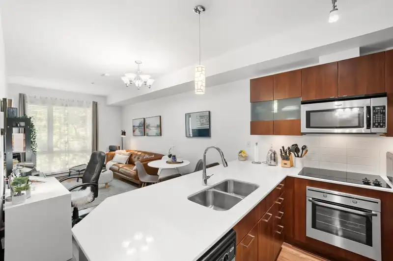 203 13321 102A AVENUE - photo 4 of 40