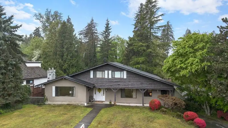 6259 BUCKINGHAM DRIVE - photo 1 of 31