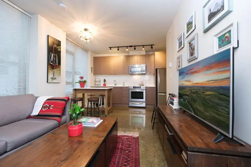 207 221 UNION STREET - photo 2 of 28