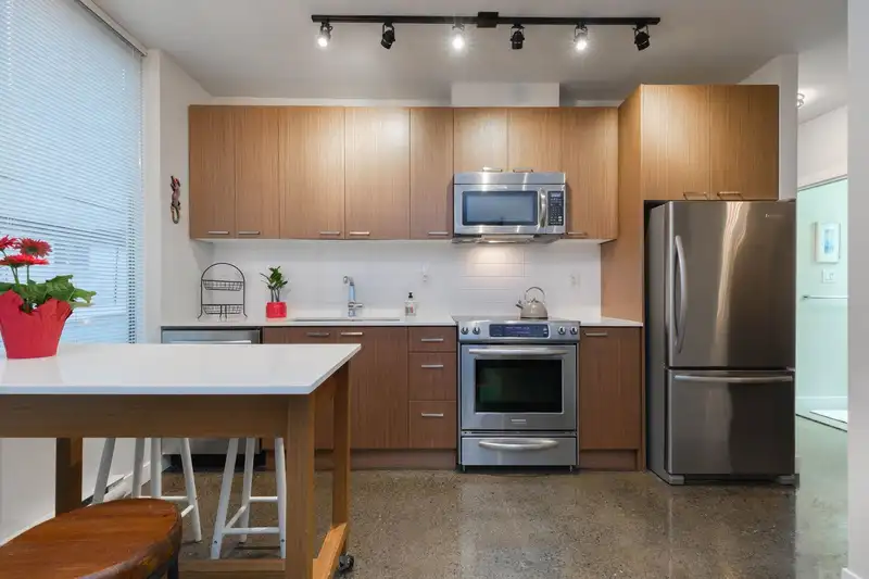 207 221 UNION STREET - photo 3 of 28
