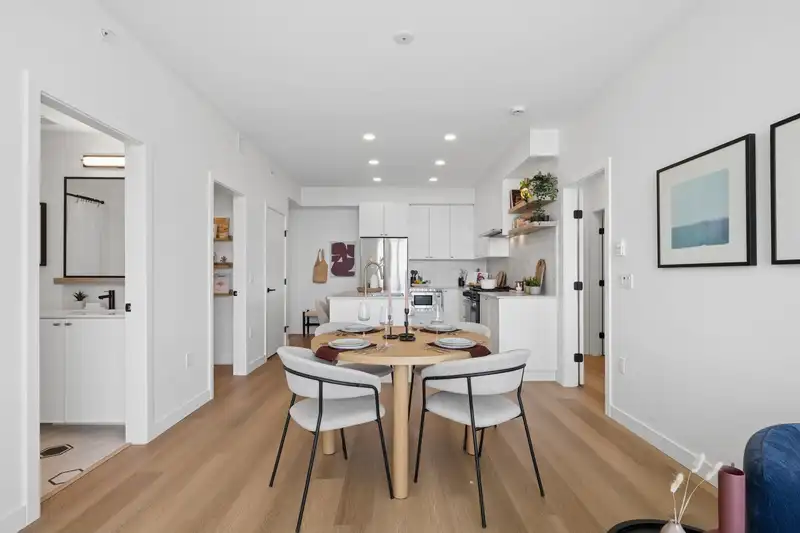 603 215 MCBAY LANE - photo 2 of 20