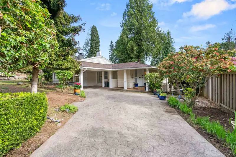 2094 INGLEWOOD AVENUE - photo 1 of 40