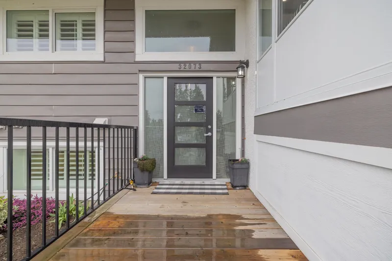 32073 WESTVIEW AVENUE - photo 3 of 25