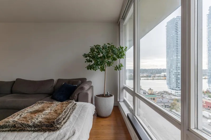 1006 39 SIXTH STREET - photo 1 of 25