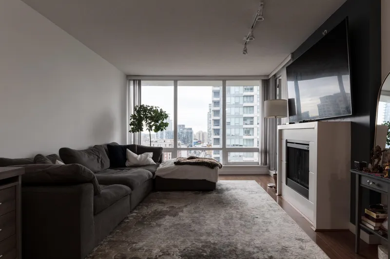 1006 39 SIXTH STREET - photo 3 of 25