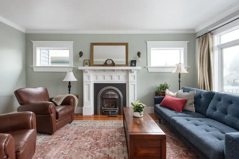 222 PRINCESS STREET - photo 4 of 37