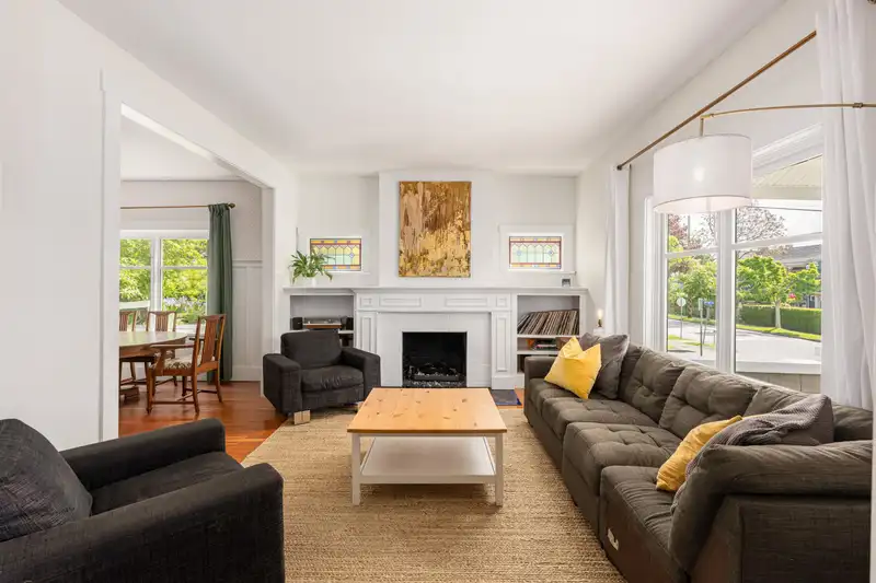 301 FOURTH AVENUE - photo 4 of 40