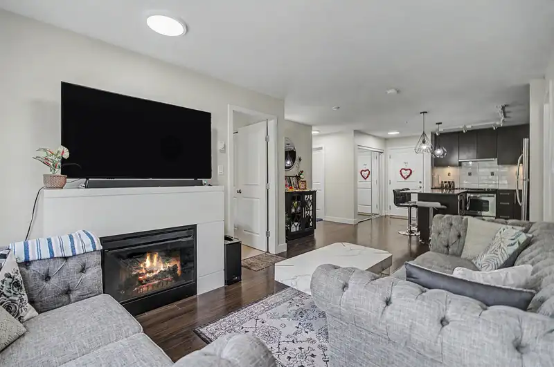 252 15850 26 AVENUE - photo 4 of 27