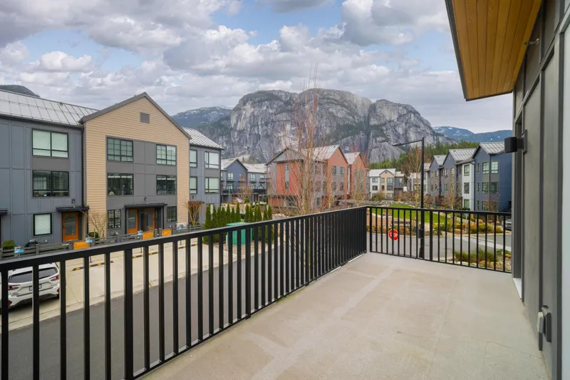 38035 HELM WAY - photo 2 of 25